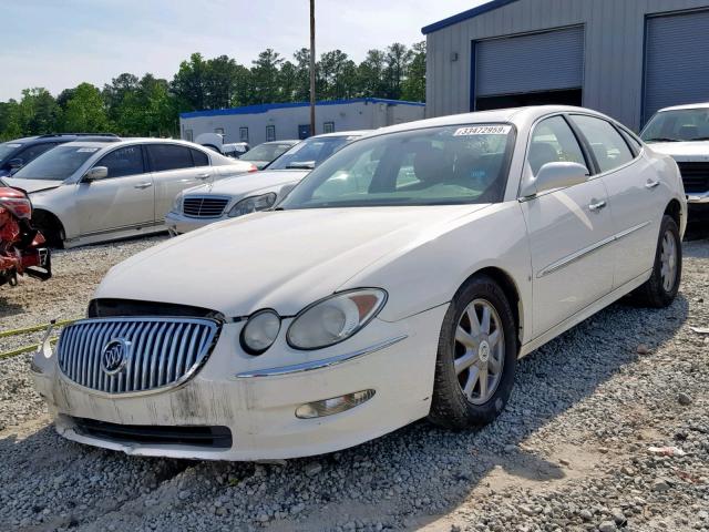 2G4WD582981195092 - 2008 BUICK LACROSSE C WHITE photo 2