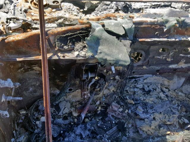 19UUB2F54HA001945 - 2017 ACURA TLX TECH WHITE photo 8