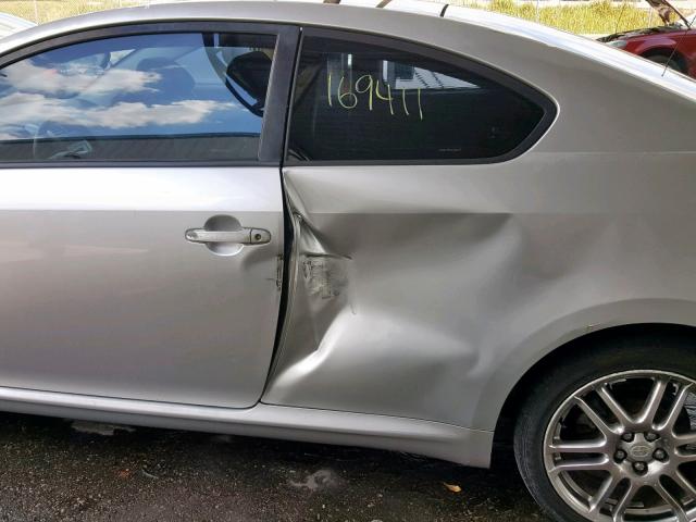 JTKDE177460136953 - 2006 TOYOTA SCION TC SILVER photo 9