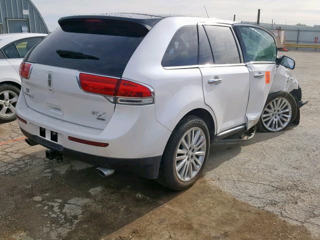 2LMDJ8JK6DBL14530 - 2013 LINCOLN MKX WHITE photo 4