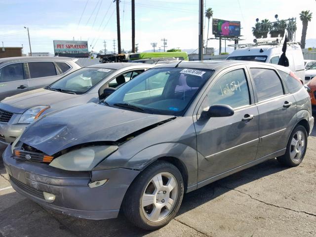 3FAFP37Z43R147279 - 2003 FORD FOCUS ZX5 GRAY photo 2