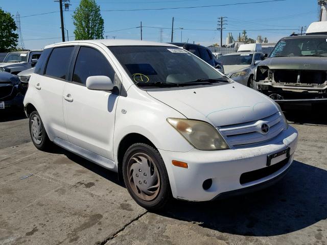 JTKKT624740067776 - 2004 TOYOTA SCION XA WHITE photo 1