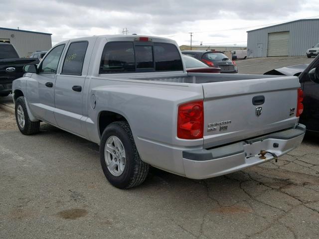 1D7HE48P07S207361 - 2007 DODGE DAKOTA QUA SILVER photo 3