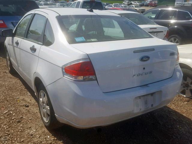 1FAHP34N38W166081 - 2008 FORD FOCUS S/SE WHITE photo 3