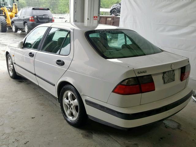 YS3EF48EXX3029812 - 1999 SAAB 9-5 SE WHITE photo 3