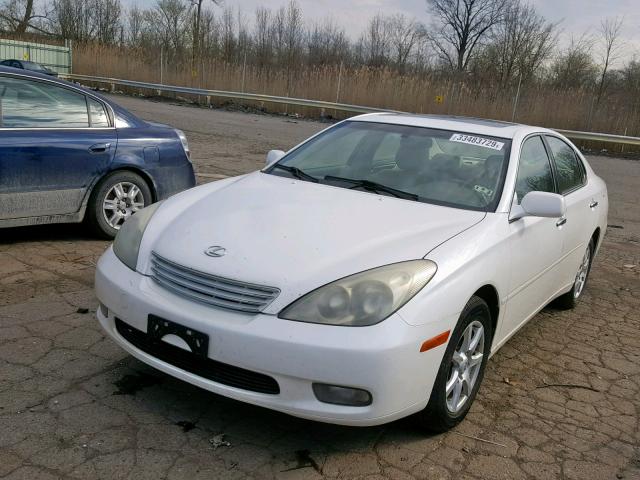 JTHBA30GX45003922 - 2004 LEXUS ES 330 WHITE photo 2