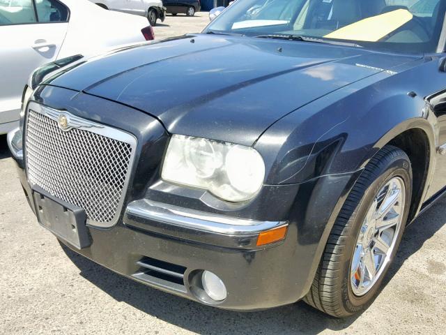 2C3KA63H26H520400 - 2006 CHRYSLER 300C BLACK photo 9