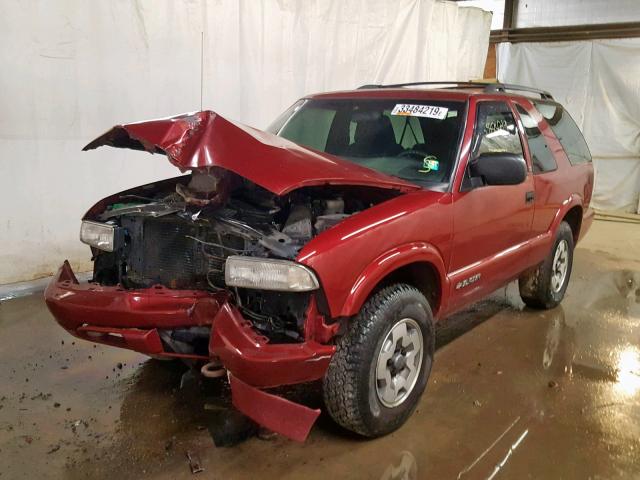 1GNCT18W42K158052 - 2002 CHEVROLET BLAZER RED photo 2