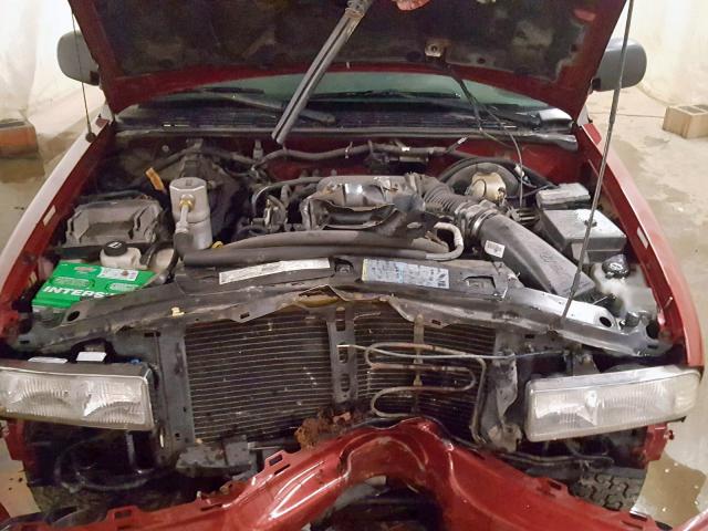 1GNCT18W42K158052 - 2002 CHEVROLET BLAZER RED photo 7