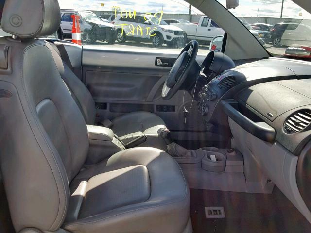 3VWCM31Y04M342085 - 2004 VOLKSWAGEN NEW BEETLE Gümüş foto 5