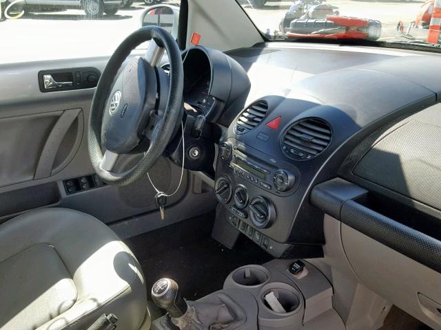 3VWCM31Y04M342085 - 2004 VOLKSWAGEN NEW BEETLE Gümüş foto 9