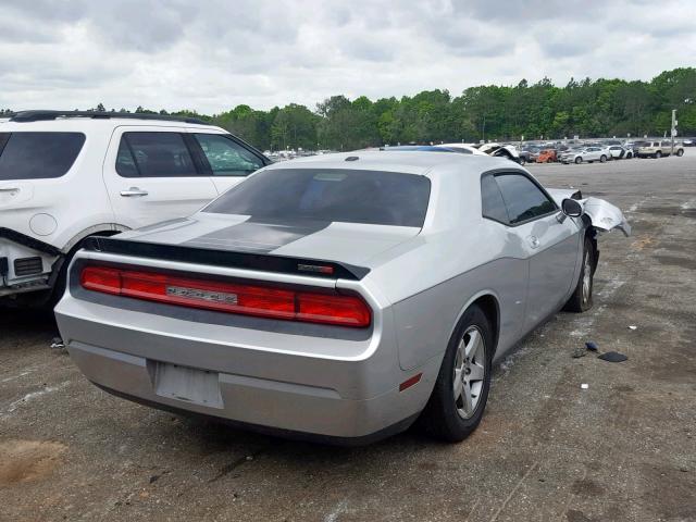 2B3LJ44V69H526537 - 2009 DODGE CHALLENGER GRAY photo 4