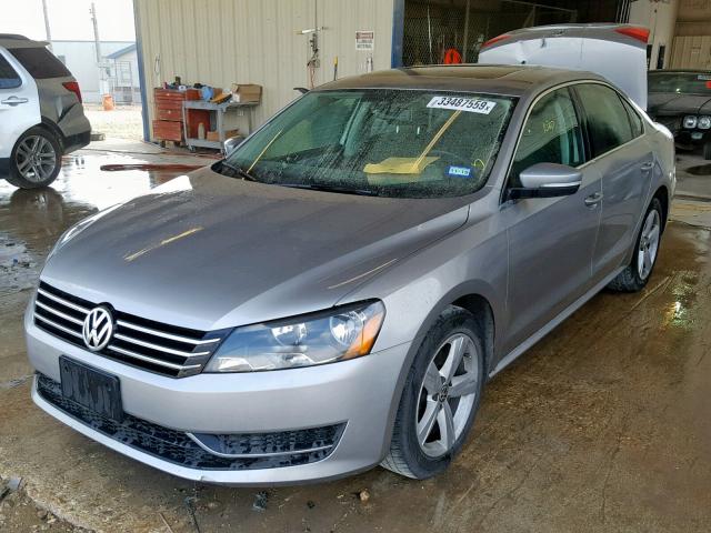 1VWBP7A37DC001928 - 2013 VOLKSWAGEN PASSAT SE SILVER photo 2