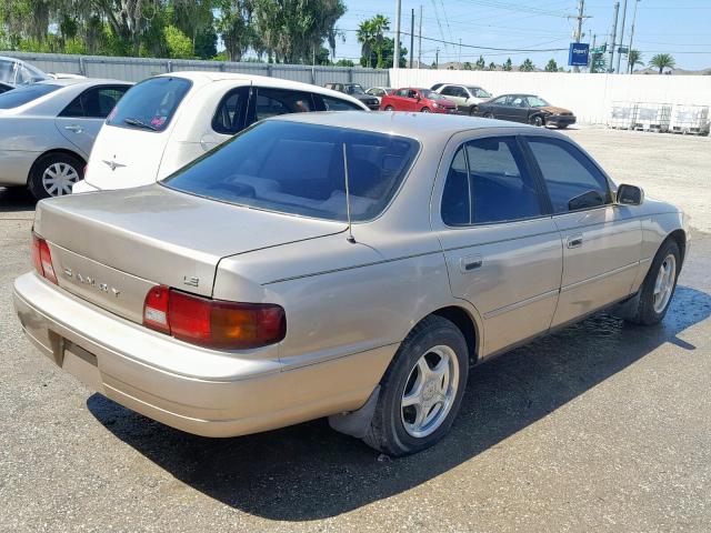 4T1BG12K3TU771134 - 1996 TOYOTA CAMRY DX GOLD photo 4