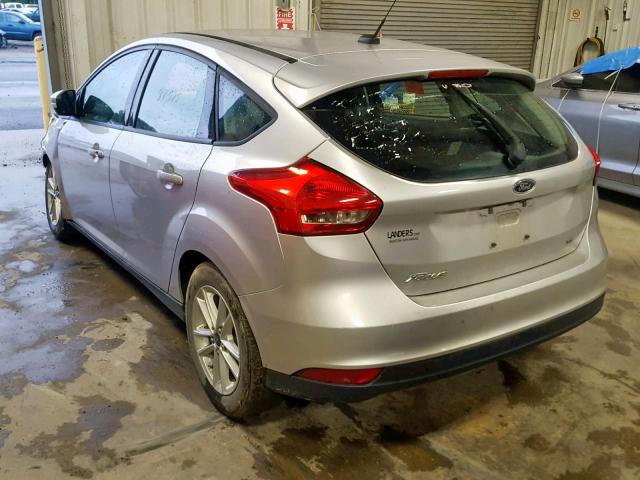 1FADP3K23GL234841 - 2016 FORD FOCUS SE SILVER photo 3