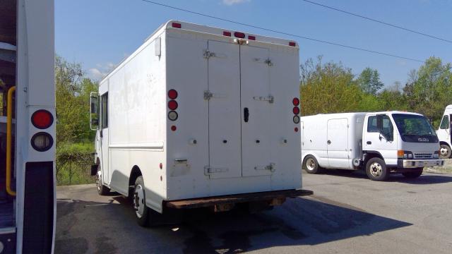 4UZABJCP24CM89076 - 2004 FREIGHTLINER CHASSIS M WHITE photo 3