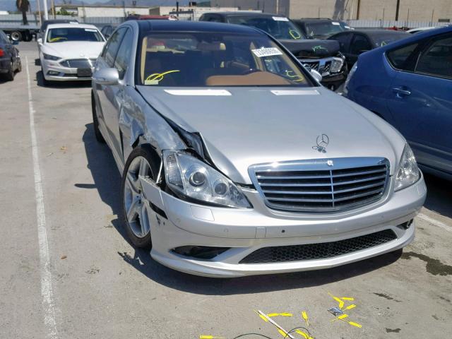 WDDNG71X77A100788 - 2007 MERCEDES-BENZ S 550 SILVER photo 1