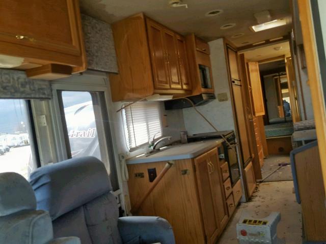 3FCMF53G2VJA06152 - 1997 WINNEBAGO ADVENTURER WHITE photo 6