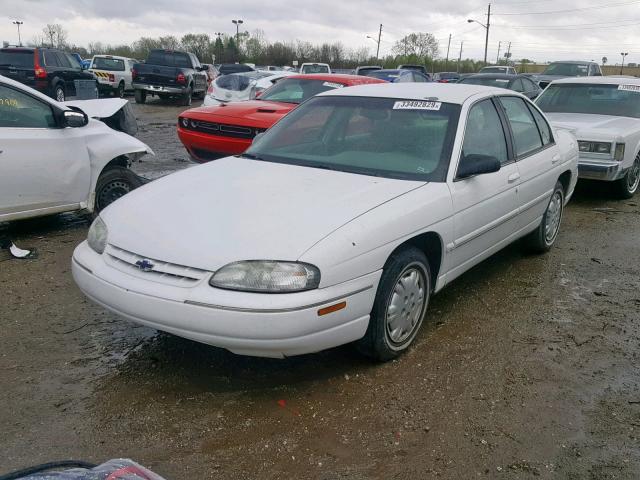 2G1WL52MXW1122210 - 1998 CHEVROLET LUMINA BAS WHITE photo 2