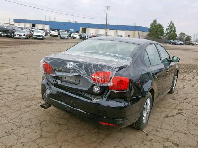 3VW2K7AJXEM399438 - 2014 VOLKSWAGEN JETTA BASE BLACK photo 4