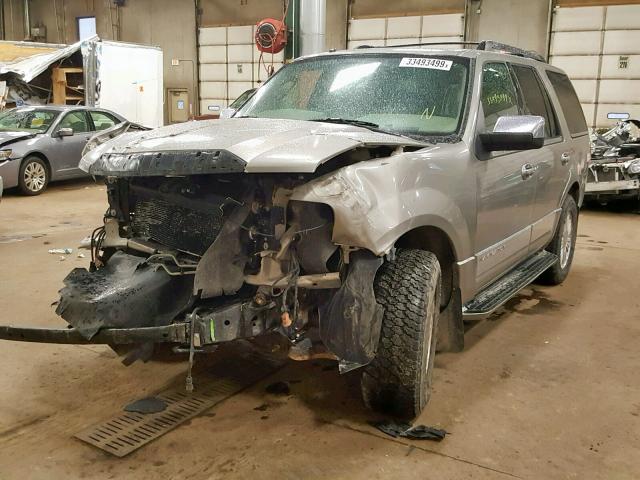 5LMFU28508LJ21415 - 2008 LINCOLN NAVIGATOR 灰色 照片 2