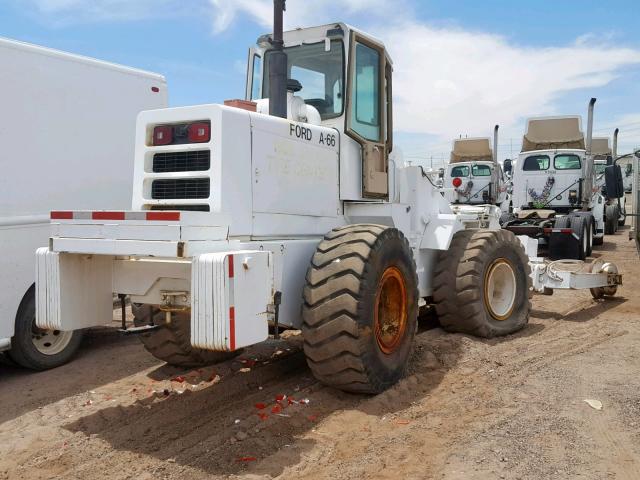 8952489 - 1980 FORD TRACTOR WHITE photo 4