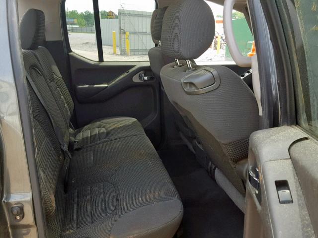 1N6AD07W26C461580 - 2006 NISSAN FRONTIER C GRAY photo 6