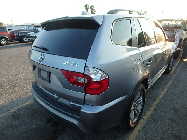 WBXPA93476WG75385 - 2006 BMW X3 3.0I GRAY photo 4