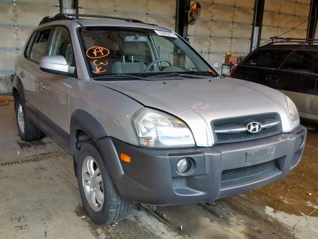 KM8JN72D28U801057 - 2008 HYUNDAI TUCSON SE SILVER photo 1