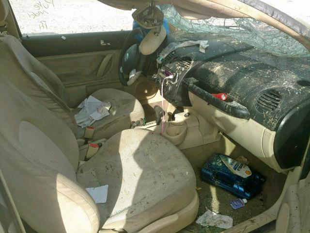 3VWBK31C64M414137 - 2004 VOLKSWAGEN NEW BEETLE ბეჟი ფოტო 5