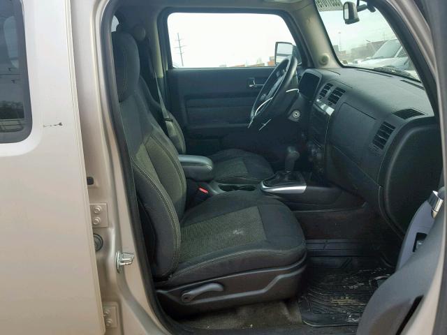 5GTEN13E788151931 - 2008 HUMMER H3 GRAY photo 5