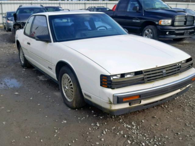 1G3EV11C3JU307050 - 1988 OLDSMOBILE TORONADO T WHITE photo 1