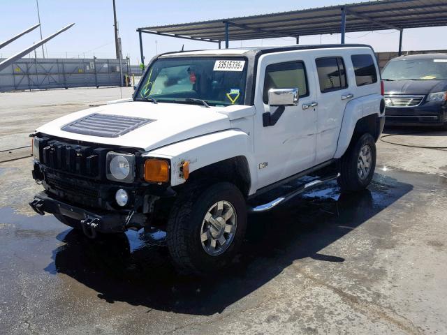 5GTDN13E478190180 - 2007 HUMMER H3 WHITE photo 2