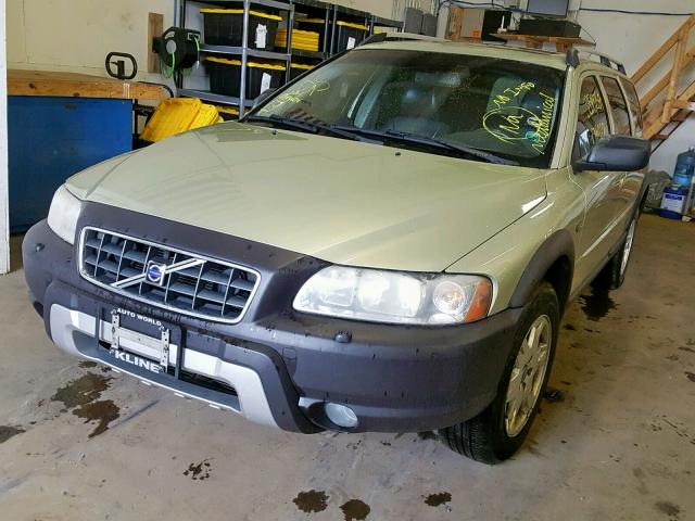 YV4SZ592161228704 - 2006 VOLVO XC70 GOLD photo 2