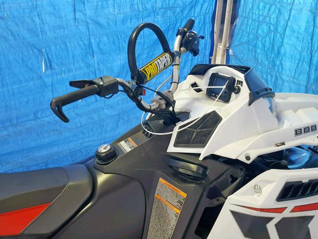 SN1CG8GS7FC539265 - 2015 POLARIS RMK 800 WHITE photo 5