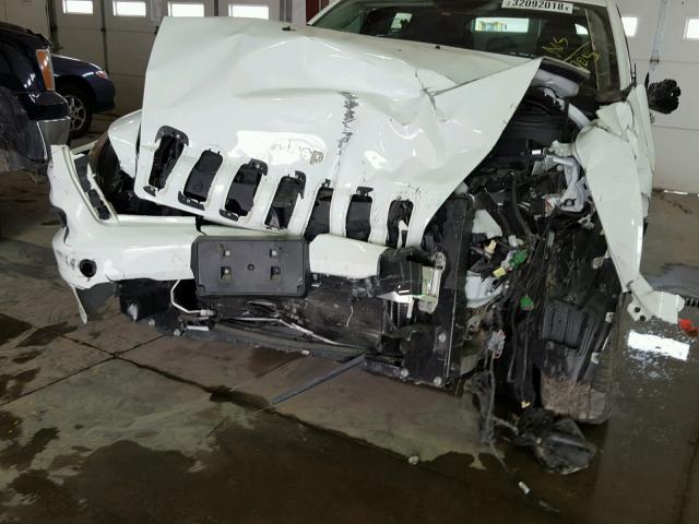 1C4PJLCB7EW154705 - 2014 JEEP CHEROKEE L WHITE photo 9