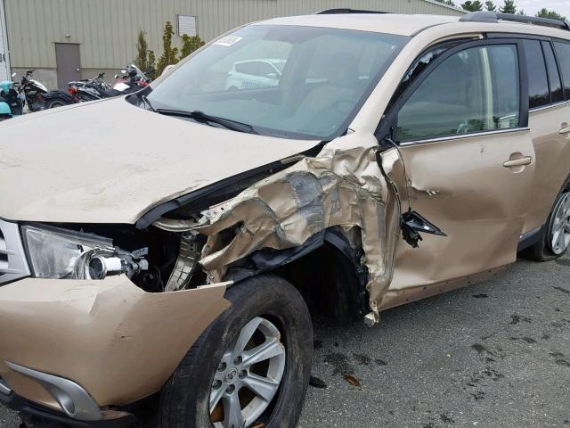 5TDBK3EH5CS128027 - 2012 TOYOTA HIGHLANDER TAN photo 9