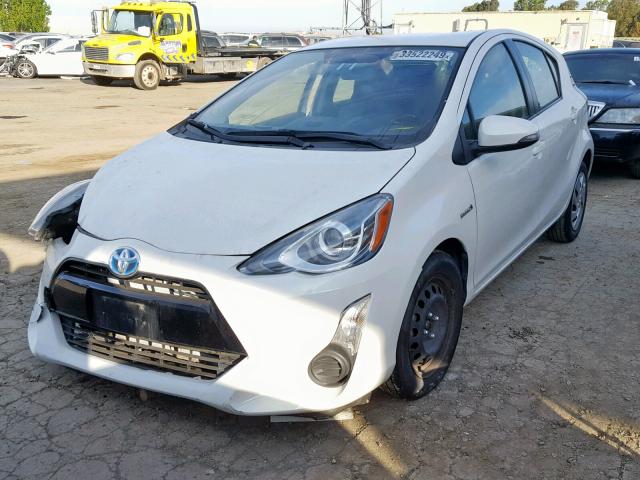 JTDKDTB39F1577053 - 2015 TOYOTA PRIUS C WHITE photo 2