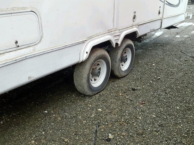 4YDT37D2217301948 - 2001 KEYSTONE HORNET CREAM photo 9