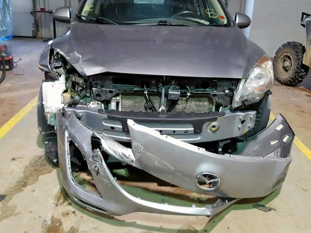 JM1BL1UF1B1488814 - 2011 MAZDA 3 I SILVER photo 9