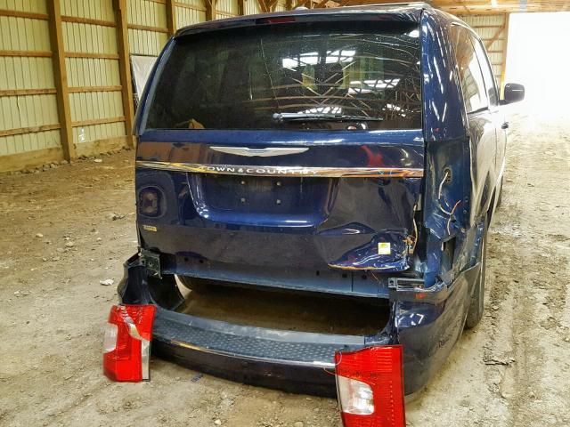 2C4RC1BG3FR696849 - 2015 CHRYSLER TOWN & COU BLUE photo 9