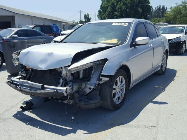 1HGCP2F41BA016964 - 2011 HONDA ACCORD LXP SILVER photo 2