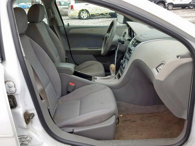 1G1ZG57B394213076 - 2009 CHEVROLET MALIBU LS WHITE photo 5