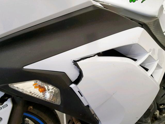 JKAEX8B14FDA22006 - 2015 KAWASAKI EX300 B WHITE photo 12