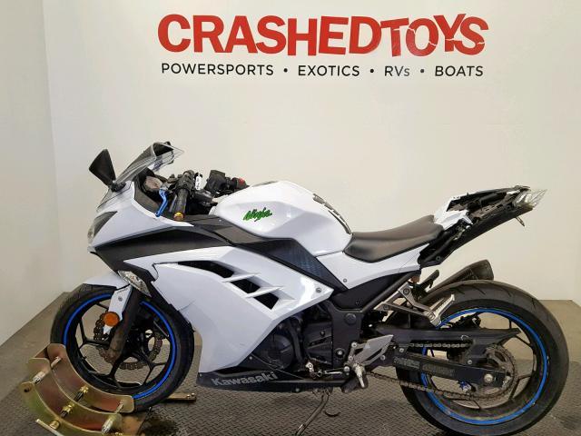 JKAEX8B14FDA22006 - 2015 KAWASAKI EX300 B WHITE photo 3