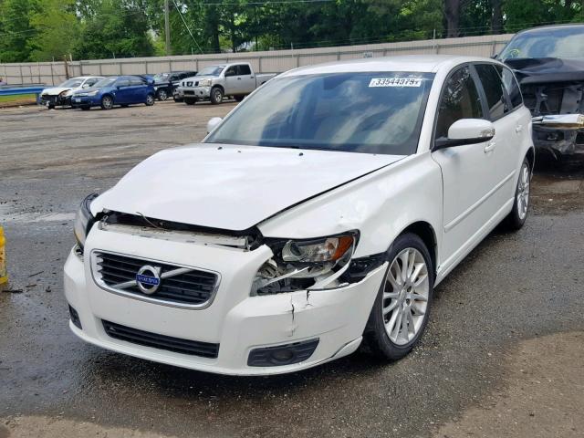 YV1672MW4B2608900 - 2011 VOLVO V50 T5 WHITE photo 2