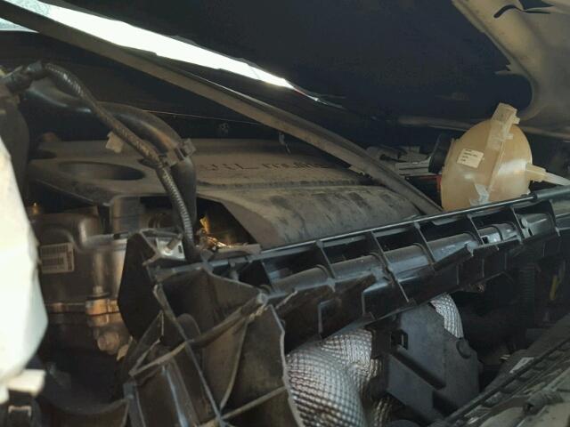 ZACCJAATXGPD76878 - 2016 JEEP RENEGADE S WHITE photo 7