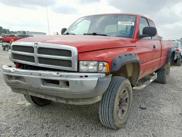 1B7KF23W81J573176 - 2001 DODGE RAM 2500 RED photo 2