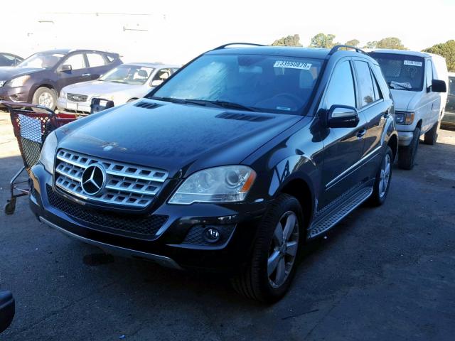 4JGBB86E49A505689 - 2009 MERCEDES-BENZ ML 350 BLACK photo 2