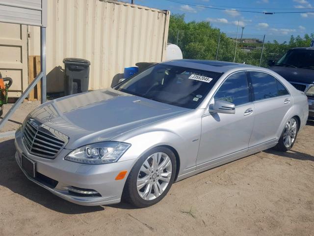 WDDNG9FB2AA300462 - 2010 MERCEDES-BENZ S 400 SILVER photo 2